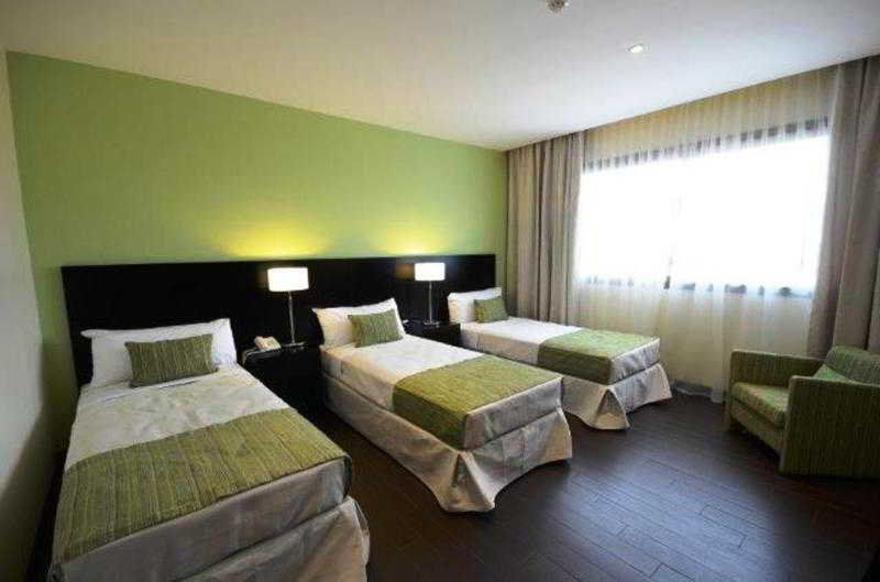 Grand Crucero Hotel 4*